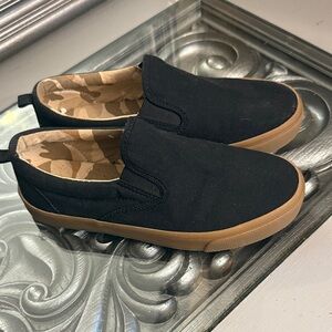 Old Navy 4 Boys Black and Tan Kids Slip-On Sneakers